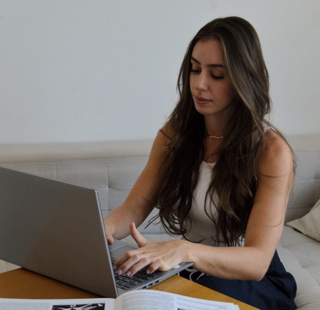 Atendimento e acompanhamento de pacientes em fisioterapia pélvica